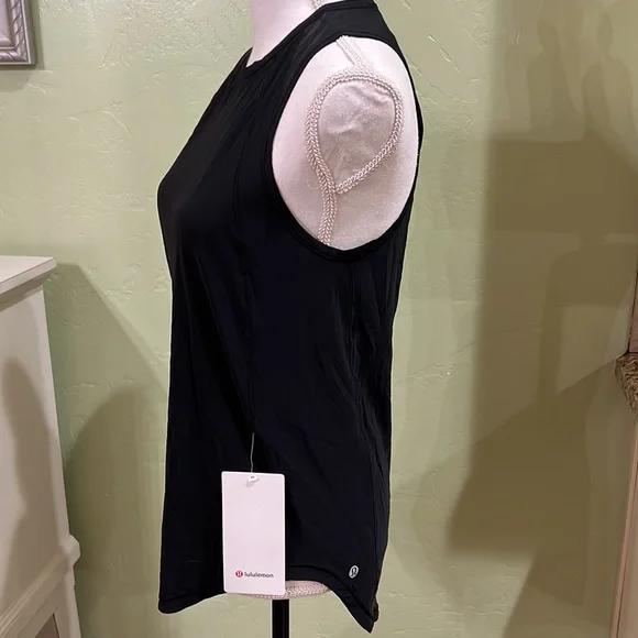 Lululemon sculpt tank - Picture 5 of 8